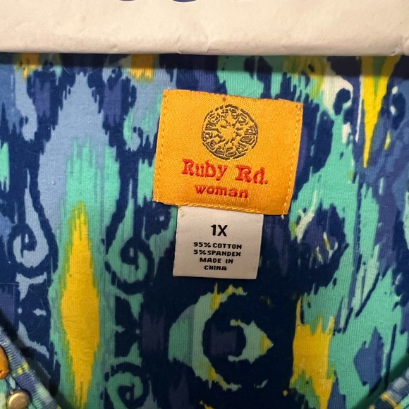 Ruby Rd. Printed top - Picture 4 of 4